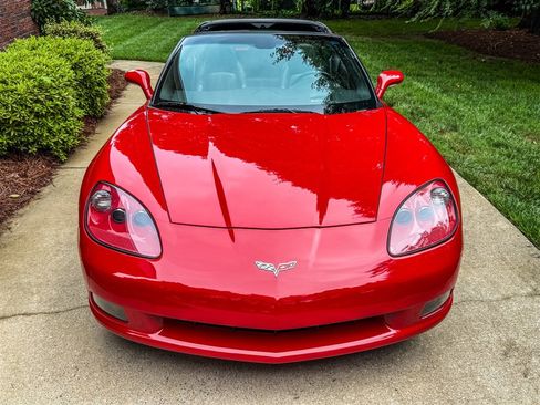Used 2008 Chevrolet Corvette Coupe w/ Preferred Equipment Group RWD image 16
