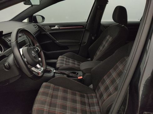Used 2017 Volkswagen GTI S image 17
