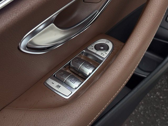 Used 2018 Mercedes-Benz E 300 4MATIC image 12