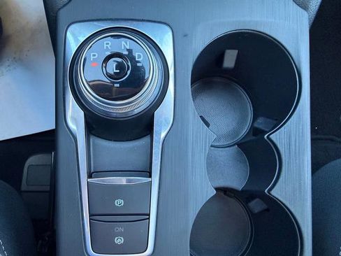 Used 2020 Ford Escape SE image 24