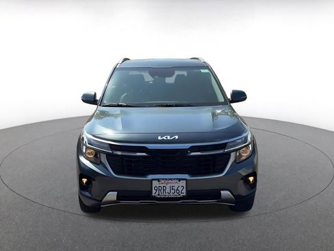Used 2025 Kia Seltos S image 4