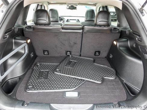 Used 2017 Jeep Cherokee Trailhawk w/ Comfort/Convenience Group image 24