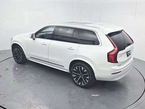 Used 2025 Volvo XC90 B5 Plus AWD/4WD image 59