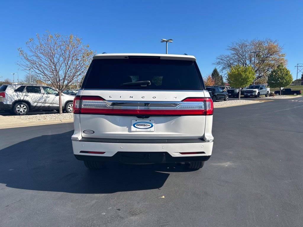 Used 2018 Lincoln Navigator Reserve w/ Technology Package AWD/4WD image 7