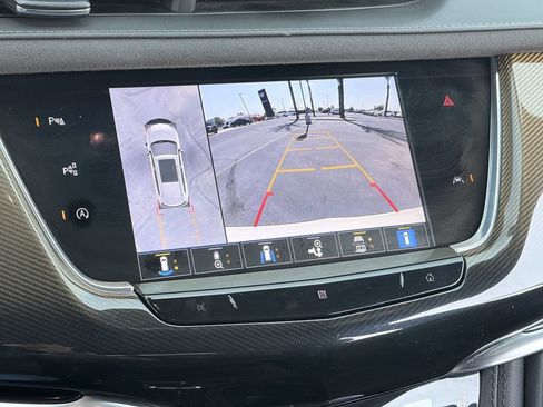 Used 2021 Cadillac XT6 Premium Luxury w/ Platinum Package AWD/4WD image 28