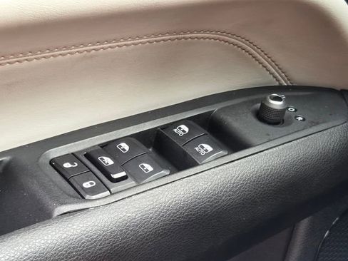 Used 2024 Jeep Compass Limited AWD/4WD image 32