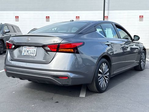 Used 2023 Nissan Altima 2.5 SV FWD image 15