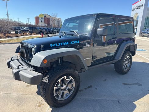 Used 2013 Jeep Wrangler Rubicon w/ PWR Convenience Group image 3