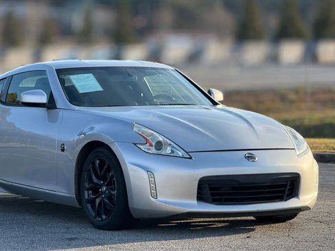 Used 2016 Nissan 370Z Coupe image 14