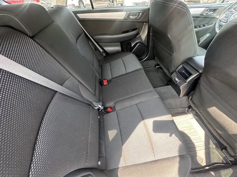 Used 2018 Subaru Outback 2.5i Premium image 14