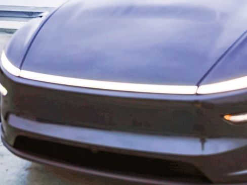 Used 2026 Tesla Model Y Long Range image 5