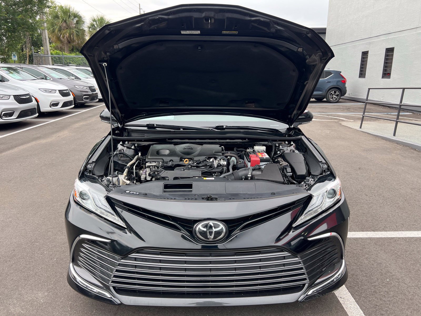 Used 2021 Toyota Camry XLE FWD image 14