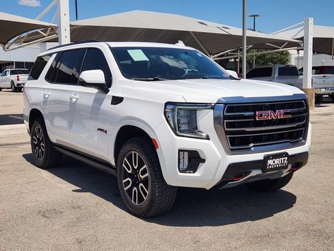 Used 2023 GMC Yukon AT4 w/ AT4 Premium Plus Package AWD/4WD image 3