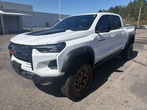 Used 2024 Chevrolet Colorado ZR2 w/ ZR2 Convenience Package III image 1
