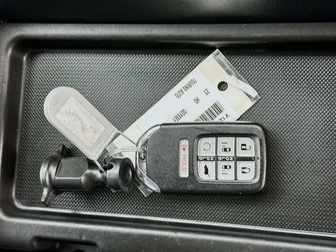 Used 2023 Honda Odyssey Touring image 36