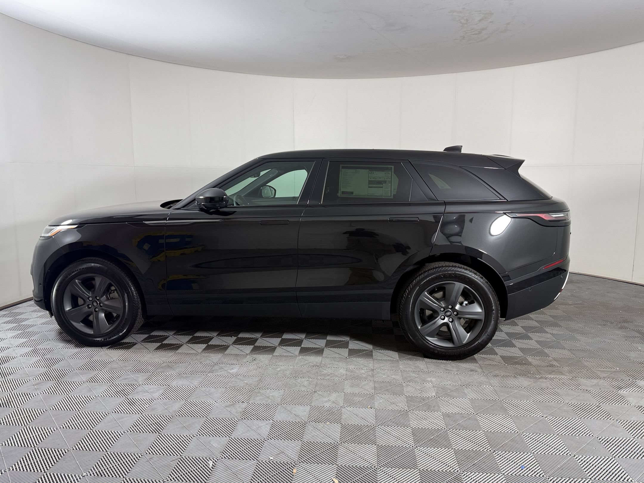 New 2026 Land Rover Range Rover Velar S AWD/4WD image 2
