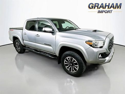 Used 2020 Toyota Tacoma TRD Sport AWD/4WD image 1