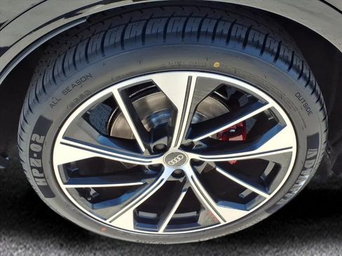 Used 2023 Audi SQ5 Premium Plus w/ Premium Plus Package image 9