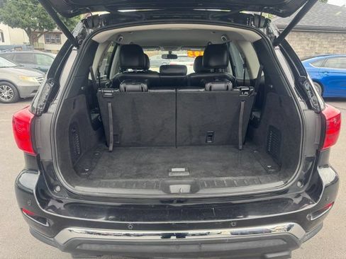 Used 2020 Nissan Pathfinder SL FWD image 18