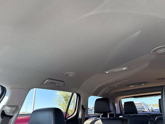 Used 2023 GMC Acadia SLT w/ Elevation Edition FWD image 15