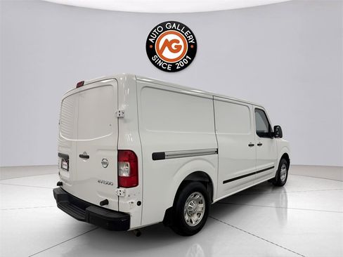 Used 2019 Nissan NV 1500 SV image 7