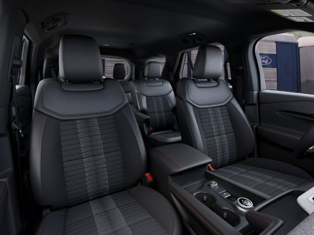 New 2027 Ford Explorer ST-Line RWD image 5