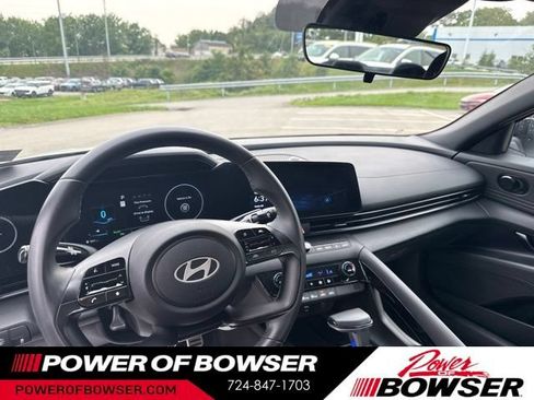 Used 2025 Hyundai Elantra SEL w/ Cargo Package FWD image 3