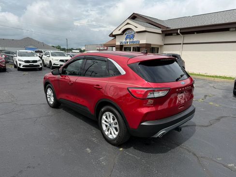 Used 2020 Ford Escape SE FWD image 4