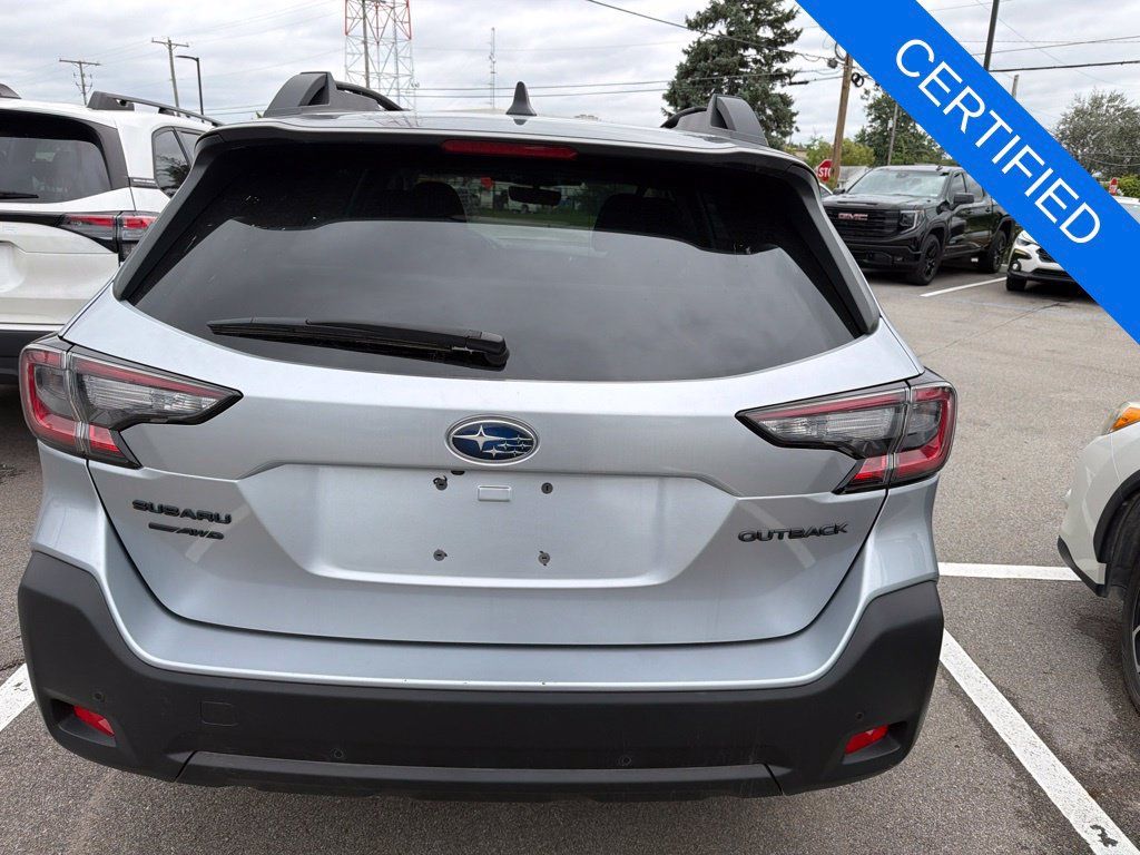 Used 2025 Subaru Outback Onyx Edition AWD/4WD image 4