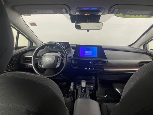 Used 2024 Toyota Prius Prime FWD image 12
