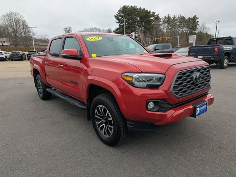 Used 2021 Toyota Tacoma TRD Sport w/ TRD Premium Sport Package image 8