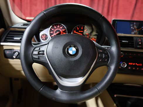 Used 2014 BMW 328d 328d Premium image 16