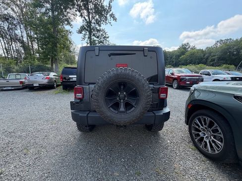 Used 2017 Jeep Wrangler Unlimited Sport w/ Quick Order Package 24S AWD/4WD image 6