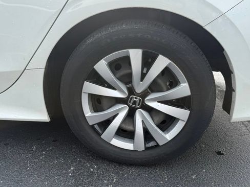 Used 2023 Honda Civic LX image 7