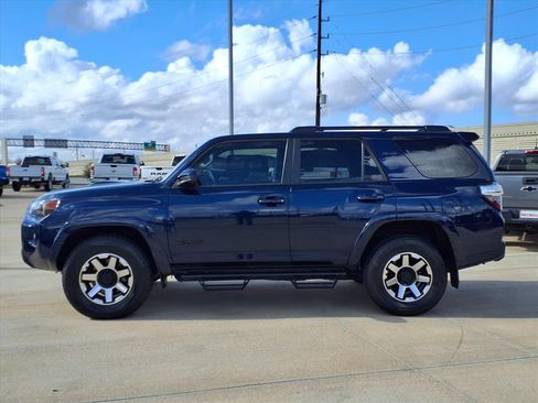 Used 2022 Toyota 4Runner TRD Off-Road image 3
