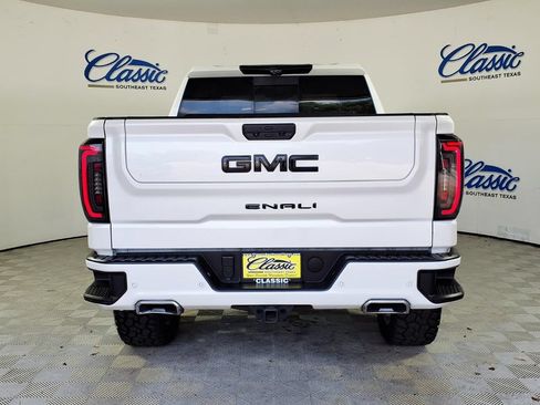 Used 2024 GMC Sierra 1500 Denali w/ Technology Package AWD/4WD image 4
