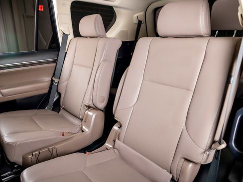 Used 2023 Lexus GX 460 Premium image 25