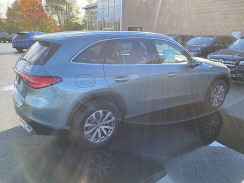 Used 2025 Mercedes-Benz GLC 300 4MATIC image 7