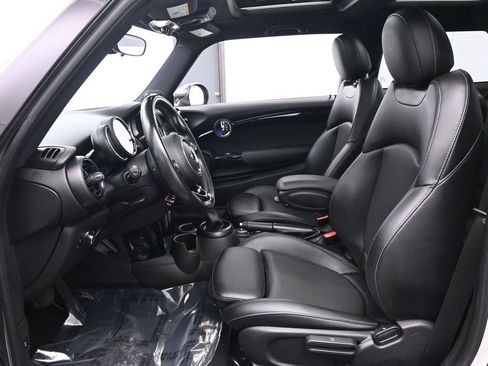 Used 2018 MINI Cooper S image 11