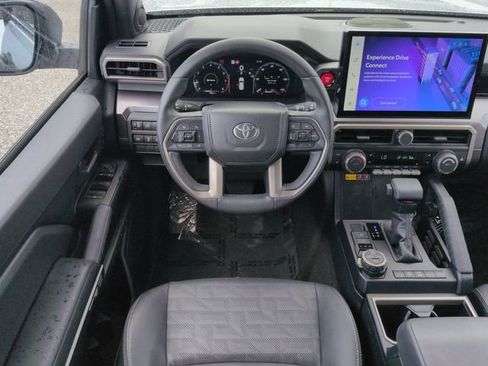 Used 2025 Toyota 4Runner TRD Off-Road Premium AWD/4WD image 16