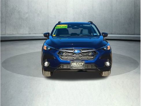 Used 2025 Subaru Crosstrek 2.0i Premium image 9