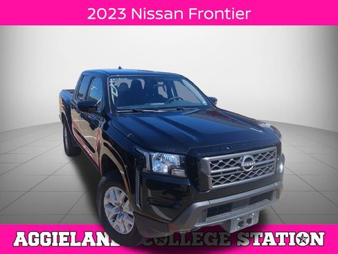 Used 2023 Nissan Frontier SV image 1