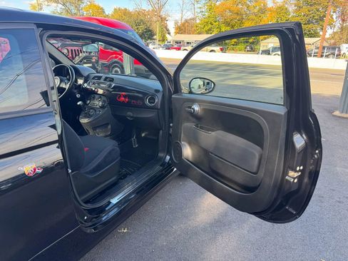 Used 2013 FIAT 500 Abarth w/ Comfort/Convenience Group image 19
