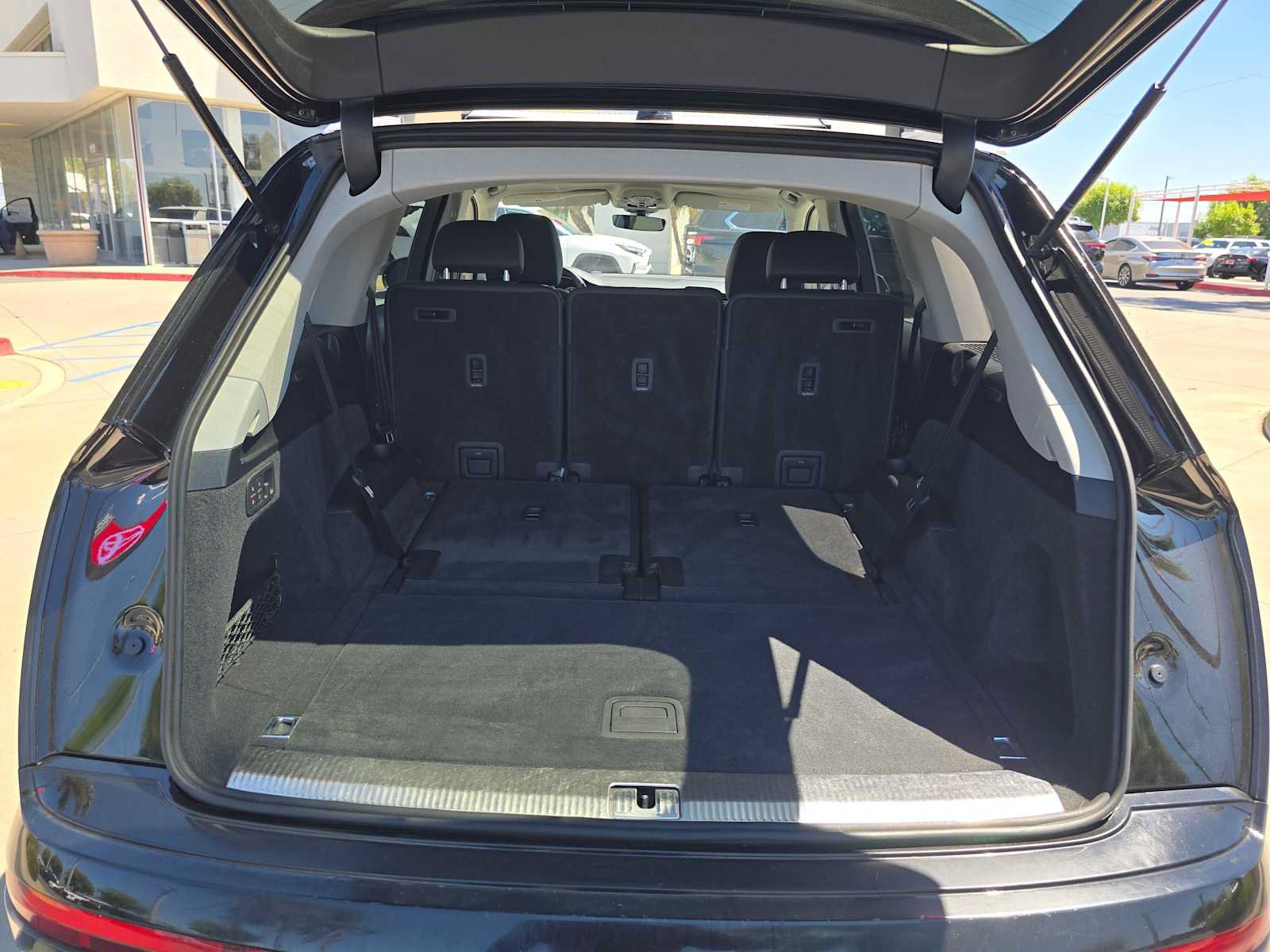Used 2023 Audi Q7 3.0T Premium Plus w/ Premium Plus Package AWD/4WD image 16