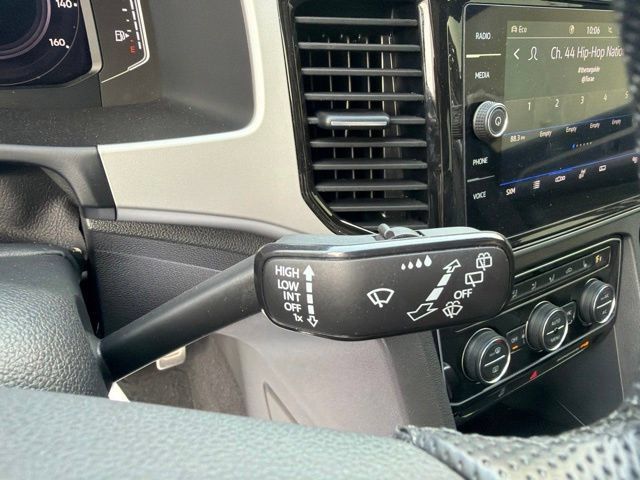 Used 2023 Volkswagen Atlas Cross Sport SEL R-Line AWD/4WD image 29