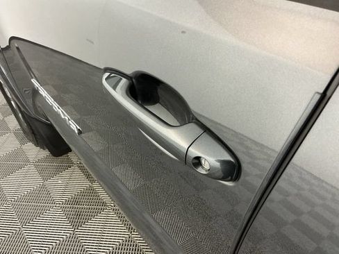 Used 2019 Toyota Tacoma SR5 AWD/4WD image 10