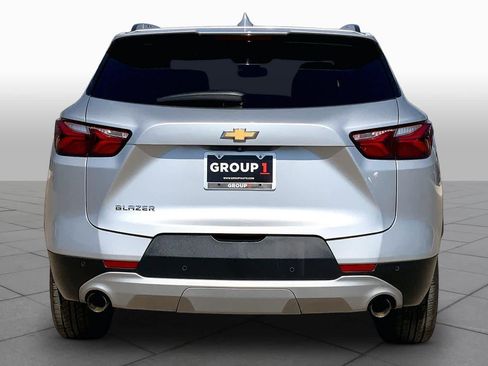 Used 2022 Chevrolet Blazer LT FWD image 5