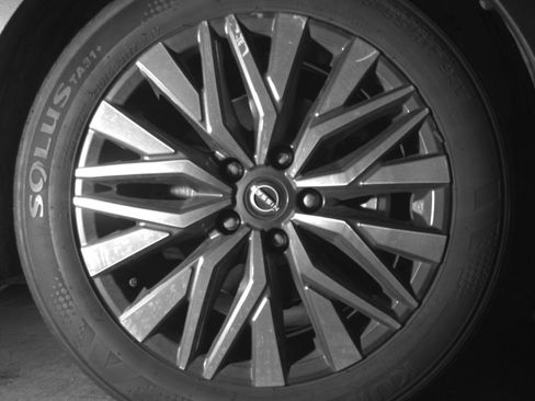 Used 2025 Nissan Altima 2.5 SV FWD image 16