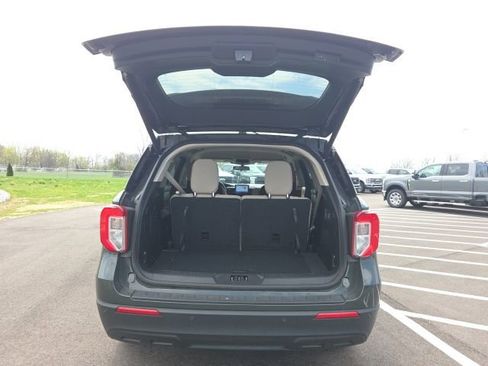 Used 2023 Ford Explorer XLT image 10