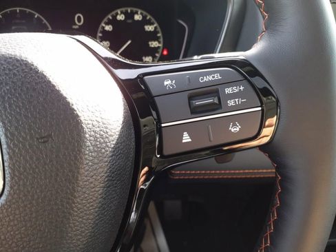 Used 2025 Honda Pilot TrailSport image 24